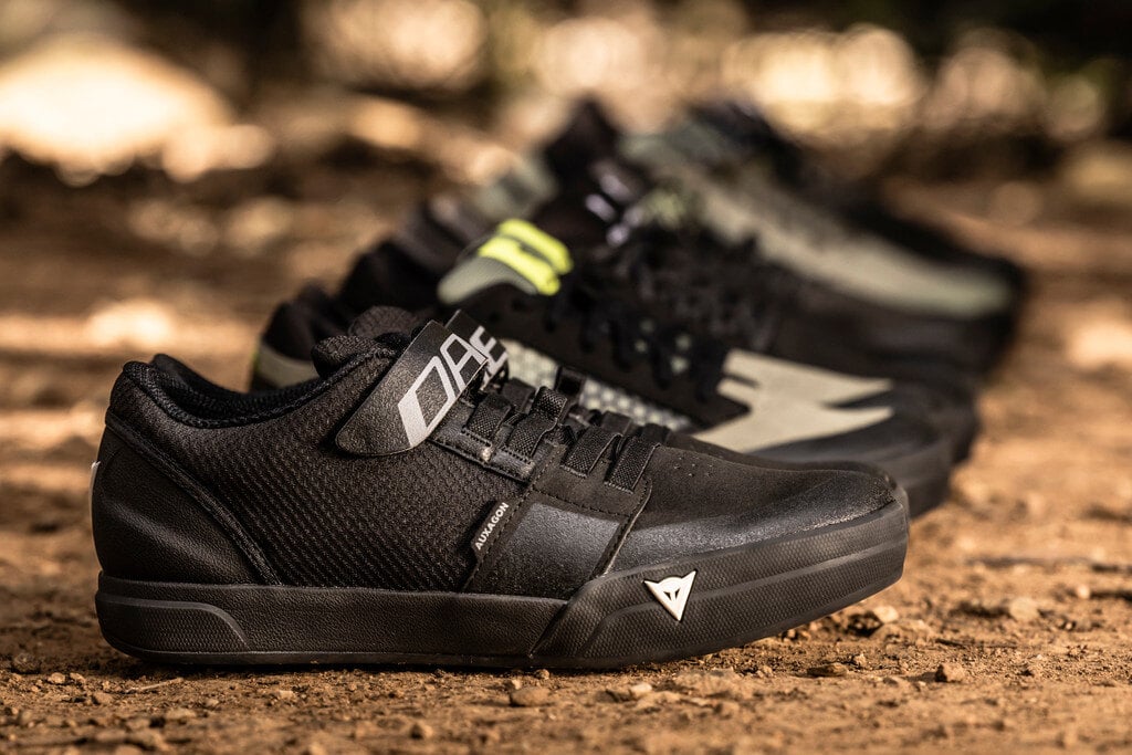 Shoes for downhill mountain fashion biking